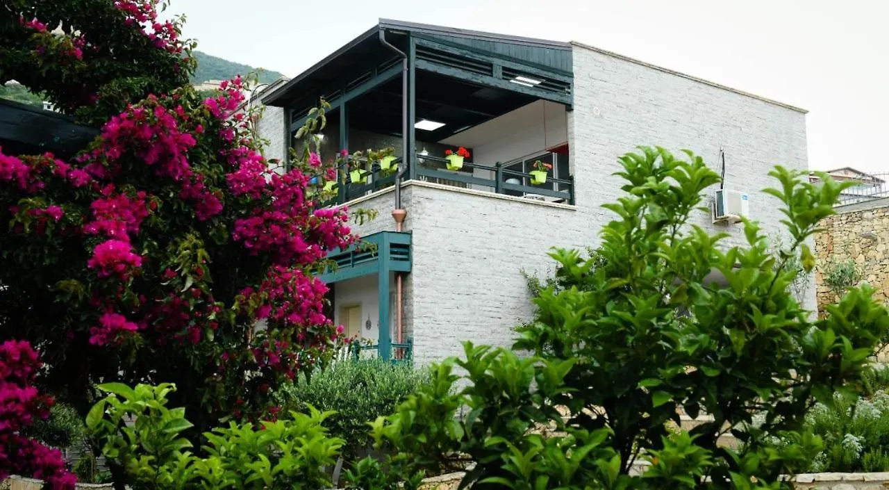 Vila Rina At Aquamarine Residence Vlorë