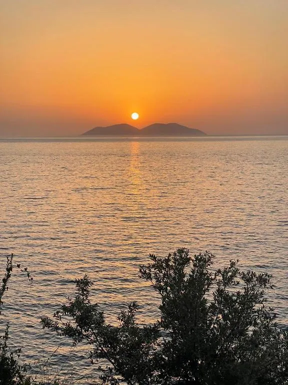 Vila Rina At Aquamarine Residence Vlorë 0*,  알바니아