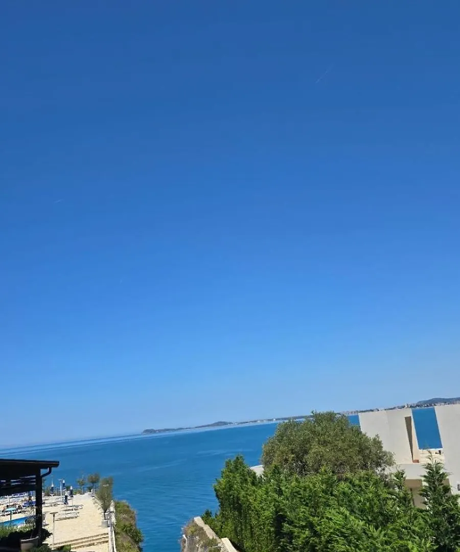 Vila Rina At Aquamarine Residence Vlorë